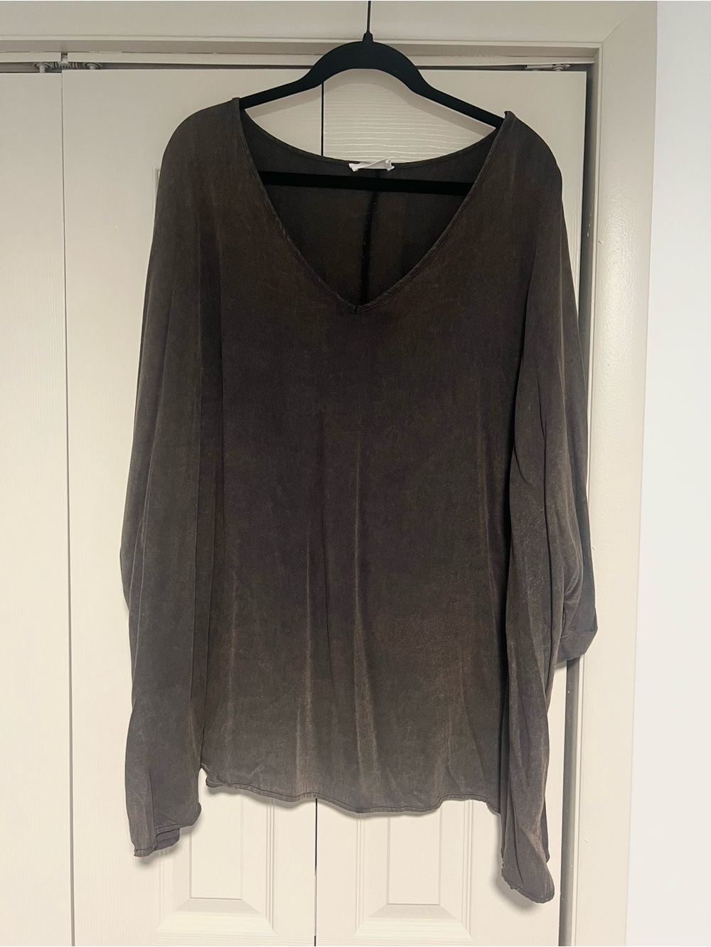 Andree By Unit V-Neck Washed Blouse